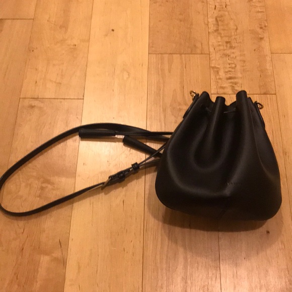 Black leather bucket bag - Picture 4 of 4